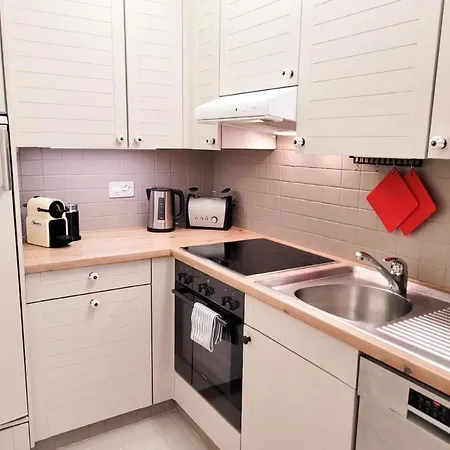 Curtins18 By Interhome