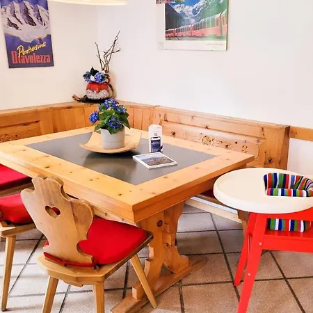 Curtins18 By Interhome *